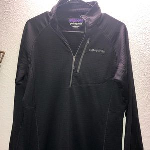 Patagonia Women’s quarter zip
